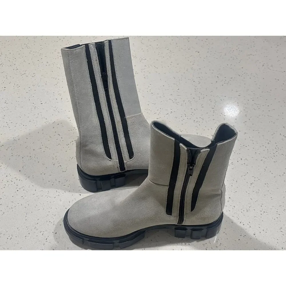 Women’s sz8.5 Suede boots